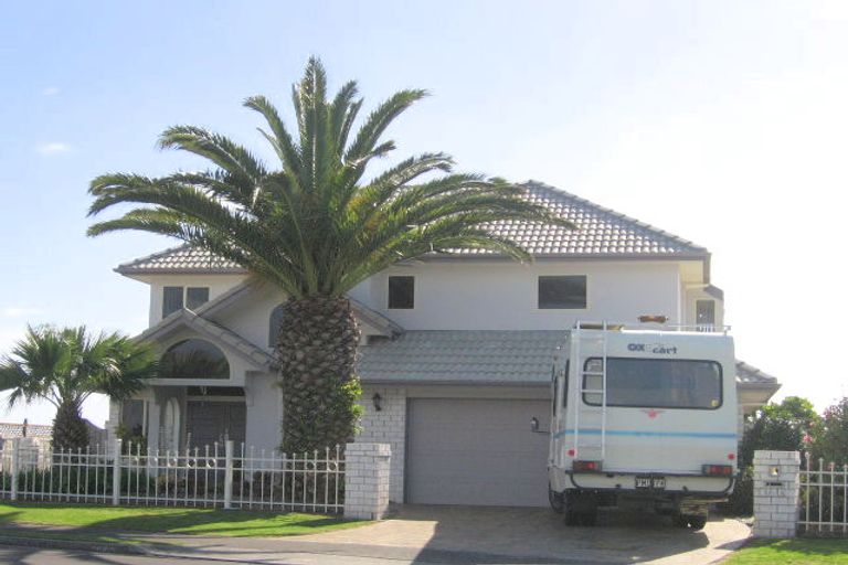 Photo of property in 16a Sunbrae Grove, Mount Maunganui, 3116