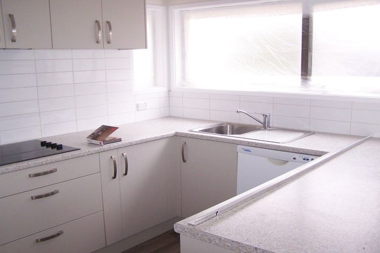 Photo of property in 1/38 Curacao Place, Half Moon Bay, Auckland, 2012