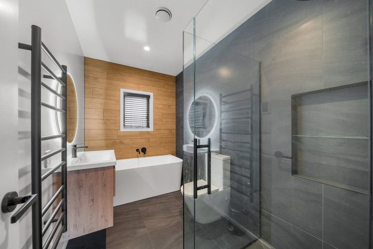 Photo of property in 31 Regent Street, Martinborough, 5711