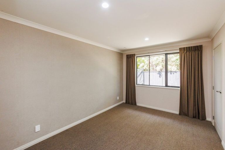 Photo of property in 33 Rodeo Drive, Kelvin Grove, Palmerston North, 4414