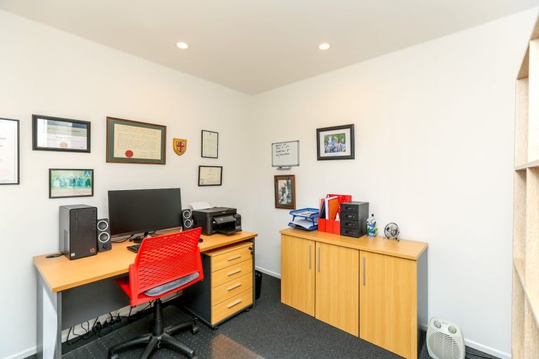 Photo of property in 3 Park View, Ferndale, New Plymouth, 4310