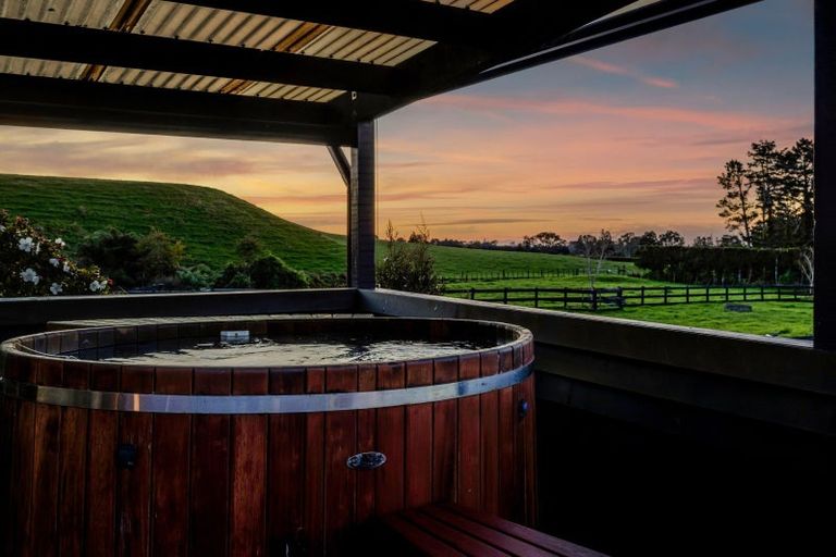 Photo of property in 1058 Mangorei Road, Mangorei, New Plymouth, 4371