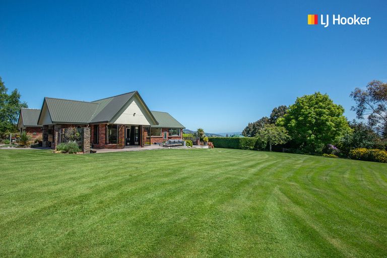 Photo of property in 135 Chain Hills Road, Chain Hills, Dunedin, 9076