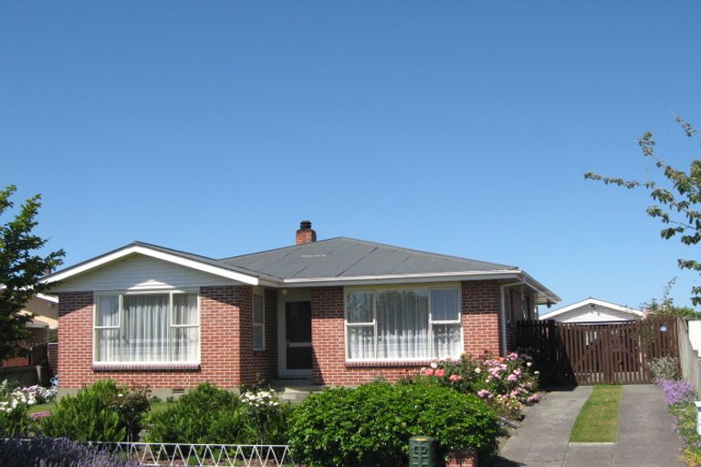 Photo of property in 36 Bickerton Street, Wainoni, Christchurch, 8061