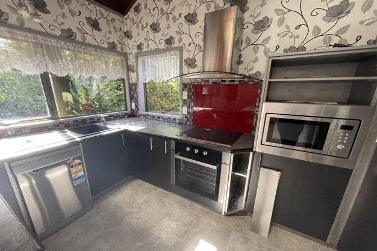 Photo of property in 313 Don Buck Road, Massey, Auckland, 0614