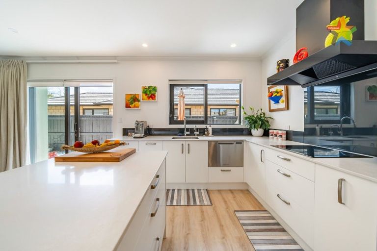 Photo of property in 21 Rodney Street, Waiwhetu, Lower Hutt, 5010