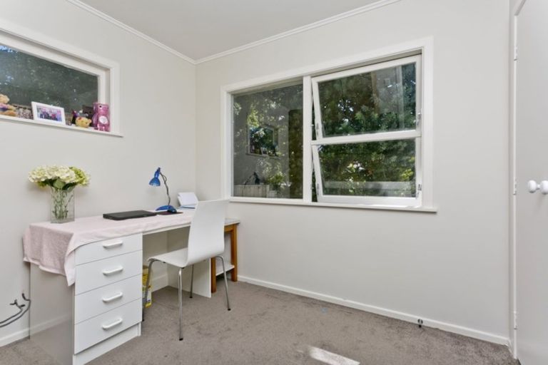 Photo of property in 33 Diana Drive, Glenfield, Auckland, 0627
