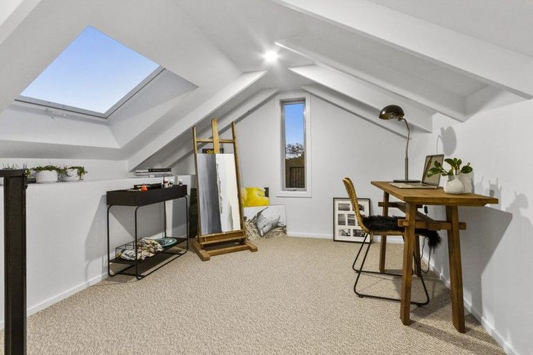 Photo of property in 2/43 Princes Street, Northcote Point, Auckland, 0627