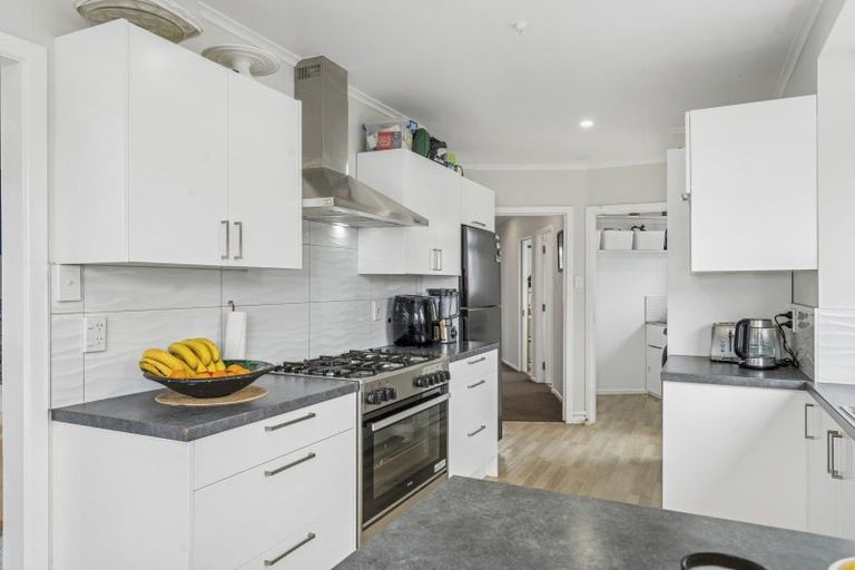 Photo of property in 10 Clouston Crescent, Fenton Park, Rotorua, 3010