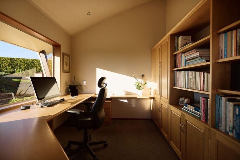 Photo of property in 9 Tupelo Place, Ohauiti, Tauranga, 3112