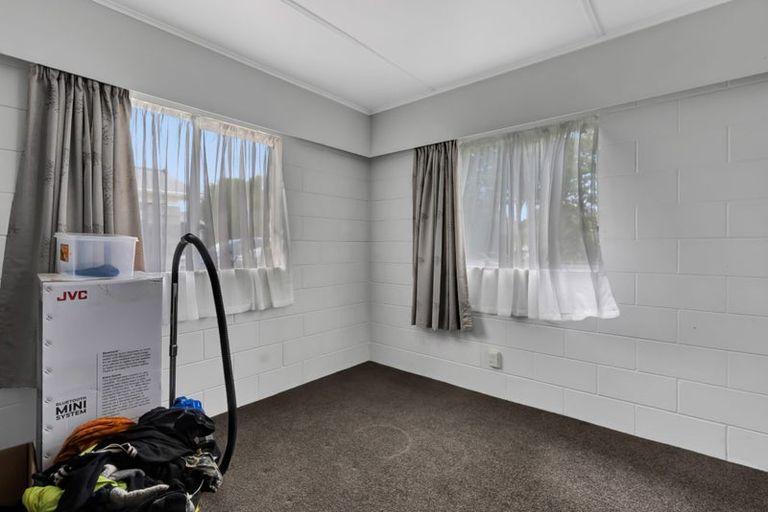 Photo of property in 4 Douglas Street, Hawera, 4610