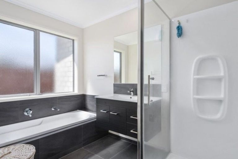 Photo of property in 78 Penetaka Heights, Pyes Pa, Tauranga, 3112