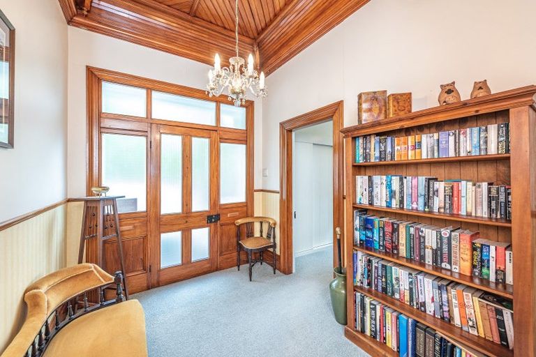 Photo of property in 17 Portal Street, Durie Hill, Whanganui, 4500