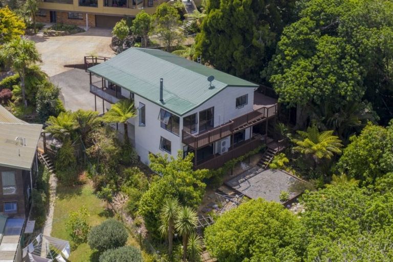 Photo of property in 4 Puriri Place, Whitianga, 3510