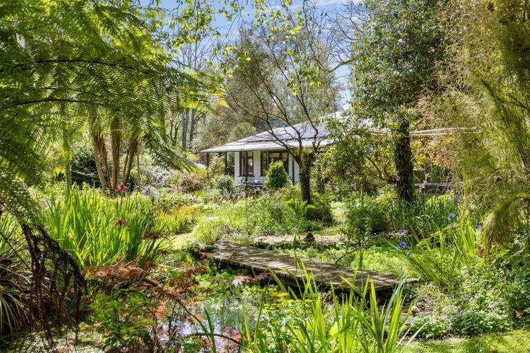 Photo of property in 1830 Otaraoa Road, Tarata, Inglewood, 4387