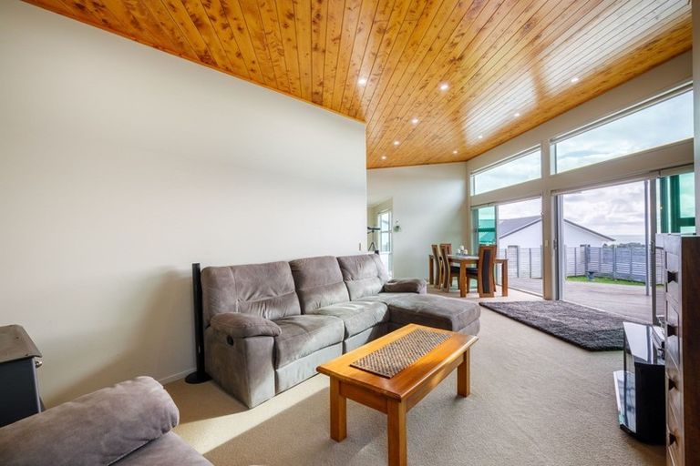 Photo of property in 3b Sunset Street, Bell Block, New Plymouth, 4312