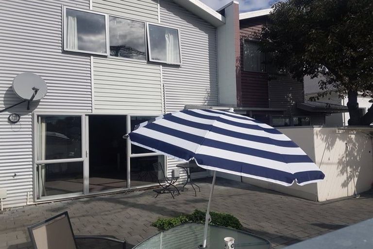 Photo of property in 23 Burlington Street, Sydenham, Christchurch, 8023