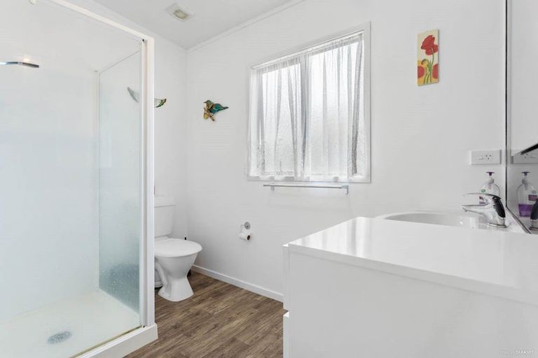 Photo of property in 16 Ranch Avenue, Beach Haven, Auckland, 0626