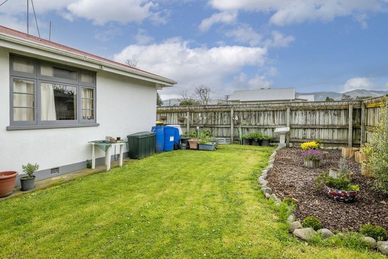 Photo of property in 2 Vance Street, Shannon, 4821