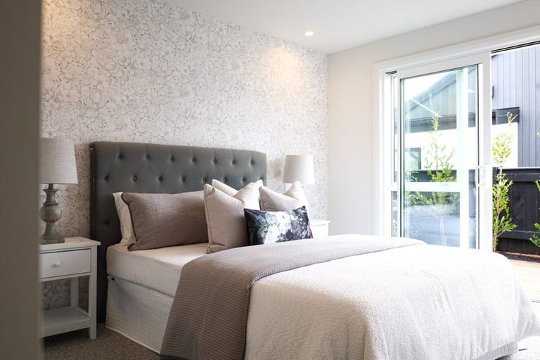 Photo of property in 14 Samuel Place, Terrace End, Palmerston North, 4410