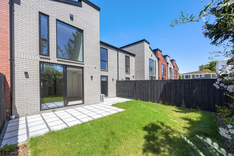 Photo of property in 5/90 Holly Road, St Albans, Christchurch, 8014