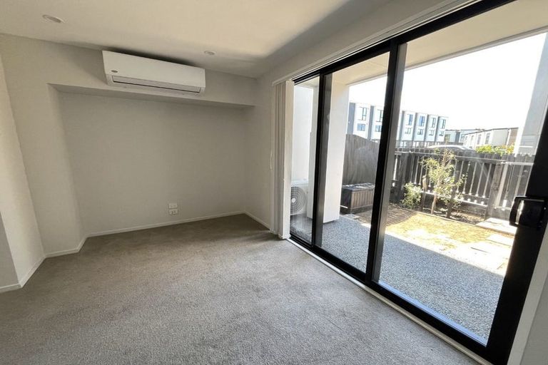 Photo of property in 73 Huri Street, Mangere Bridge, Auckland, 2022