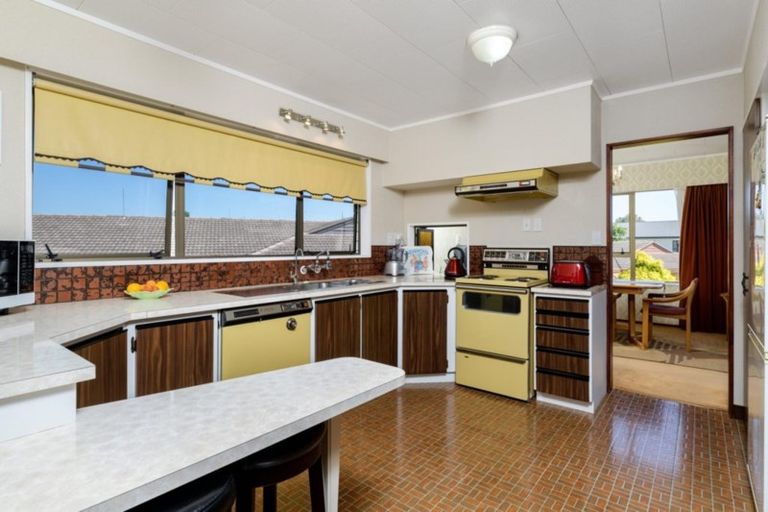 Photo of property in 22 Laing Place, Otumoetai, Tauranga, 3110