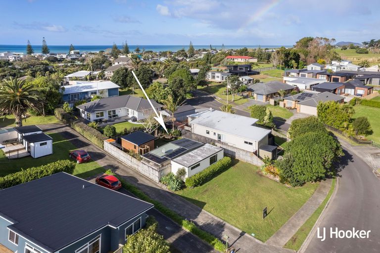 Photo of property in 9 Reo Crescent, Waihi Beach, 3611