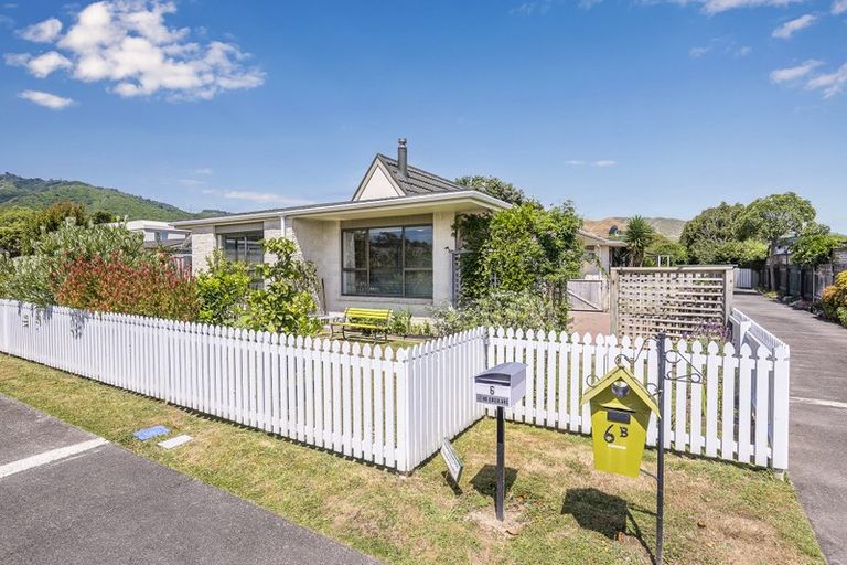 Photo of property in 6 Tawa Street, Waikanae, 5036