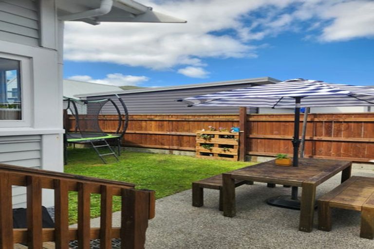 Photo of property in 1/6 Burnside Street, Waterloo, Lower Hutt, 5011