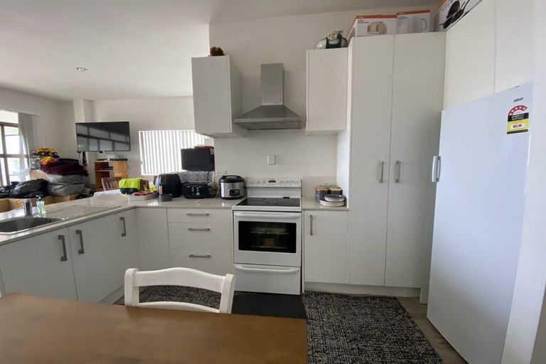 Photo of property in 85 Wade River Road, Stanmore Bay, Whangaparaoa, 0932