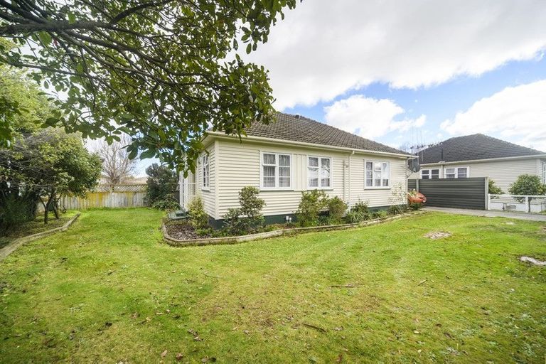 Photo of property in 145 Rangiora Avenue, Roslyn, Palmerston North, 4414