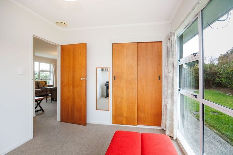 Photo of property in 2 Wharite Place, Awapuni, Palmerston North, 4412