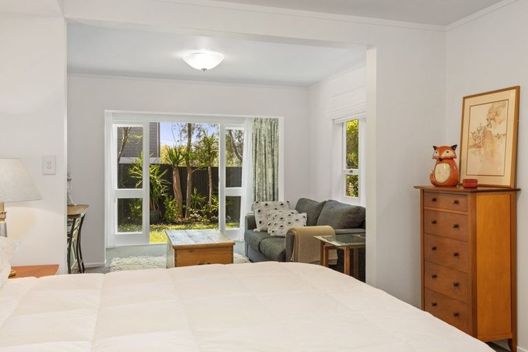 Photo of property in 3/32 Beach Road, Castor Bay, Auckland, 0620