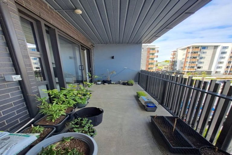 Photo of property in 201/36c Greenslade Crescent, Northcote, Auckland, 0627