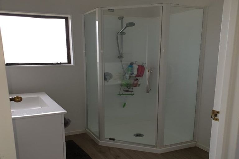 Photo of property in 21 Churchill Terrace, Waiuku, 2123