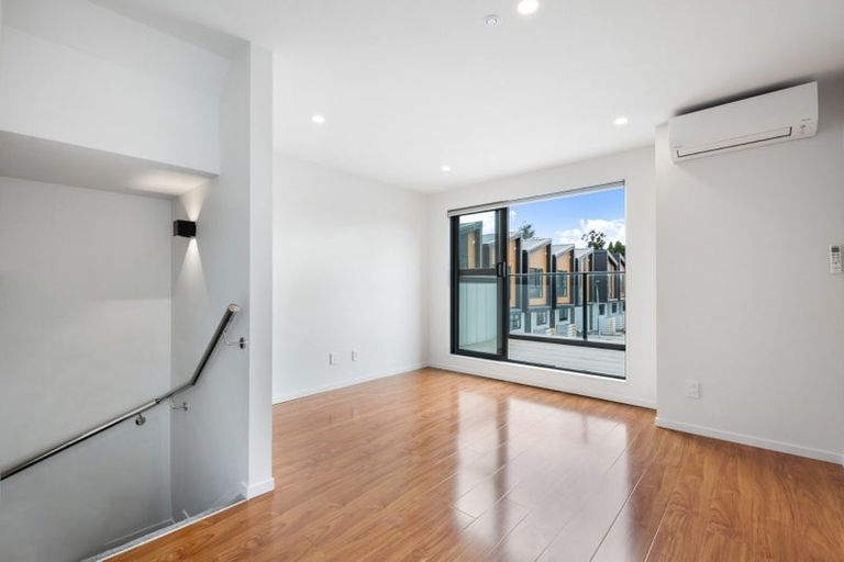 Photo of property in 16 Red Arches Road, Henderson, Auckland, 0610