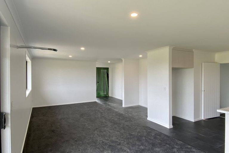 Photo of property in 19 Tahuna Minhinnick Drive, Glenbrook, Waiuku, 2681