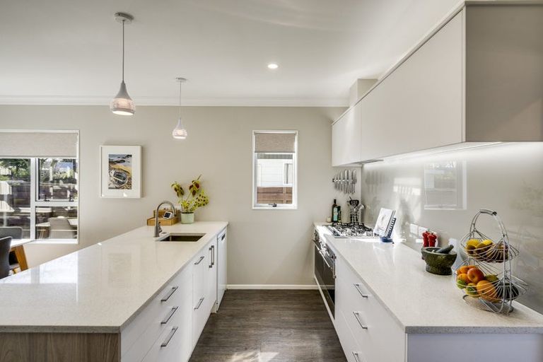 Photo of property in 9 Upham Crescent, Taradale, Napier, 4112