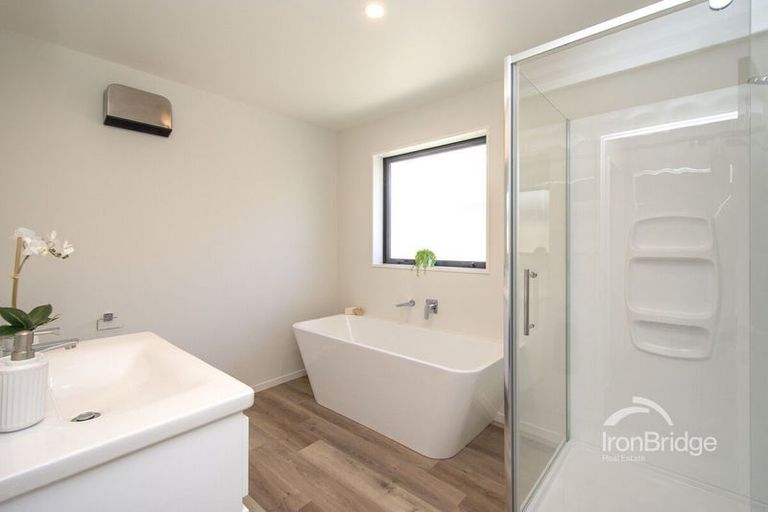 Photo of property in 21 Weaver Street, Woodend, 7691