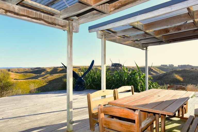 Photo of property in 57 No 2 Line, Okoia, Whanganui, 4572