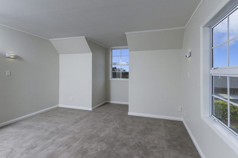 Photo of property in 2/15 Saltburn Road, Milford, Auckland, 0620