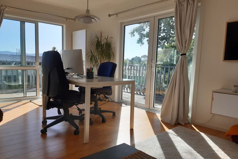 Photo of property in 3 Western Court, Sunnyvale, Auckland, 0612