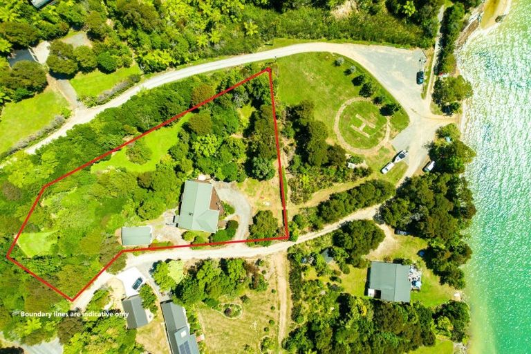 Photo of property in 32 Moetapu Bay Road, Moetapu Bay, Linkwater, 7282