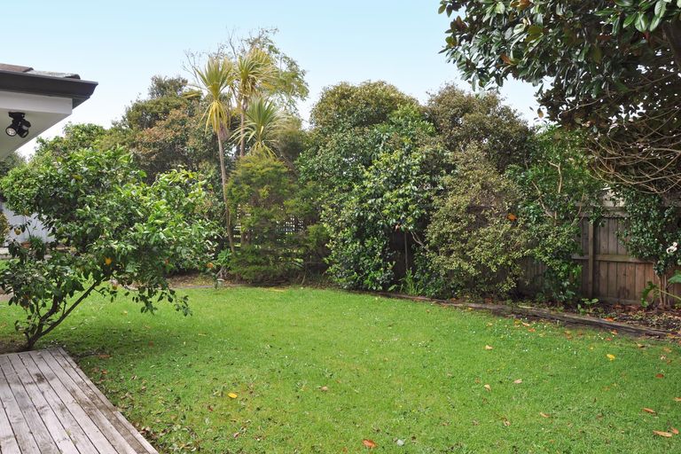 Photo of property in 11 Manuka Street, Orewa, 0931