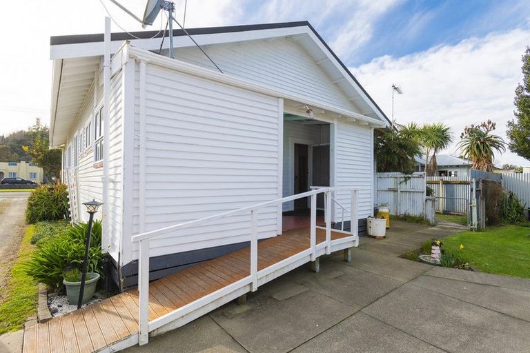 Photo of property in 154 Stout Street, Mangapapa, Gisborne, 4010