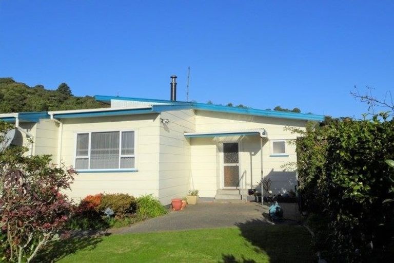 Photo of property in 12 Perotti Street, Greymouth, 7805