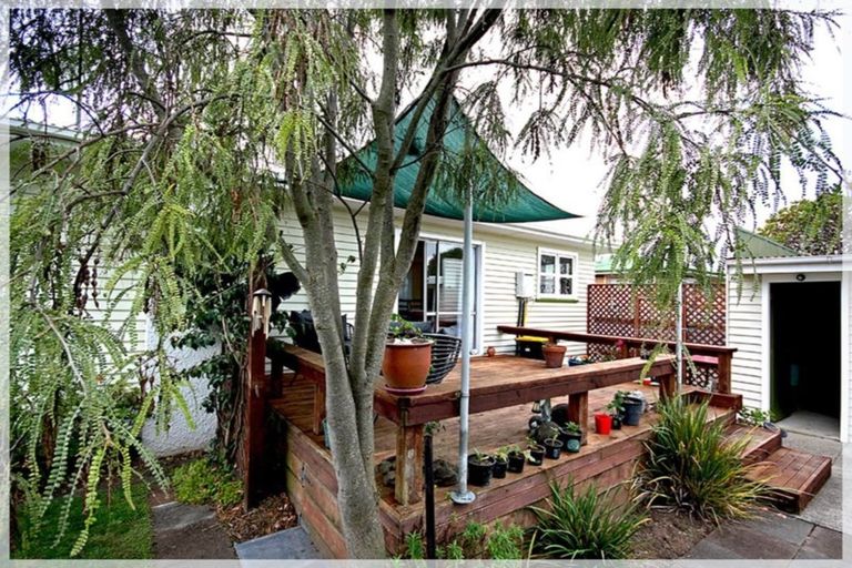 Photo of property in 17 Clyde Street, Levin, 5510