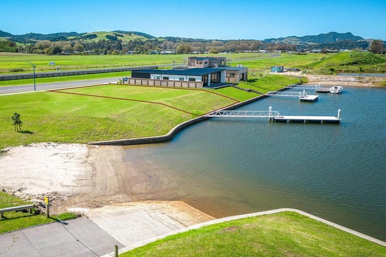 Photo of property in 253 Kupe Drive, Whitianga, 3510