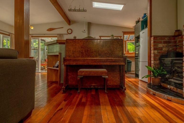 Photo of property in 38 Matai Road, Raumati South, Paraparaumu, 5032